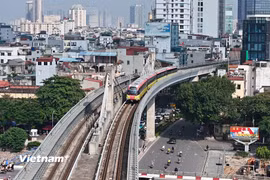 Hai tuyến đường sắt đô thị Hà Nội chạy xuyên Giao Thừa Tết Nguyên đán Ất Tỵ. (Ảnh: Hoài Nam/Vietnam+)