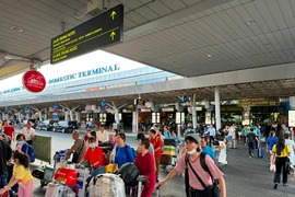 Lượng hành khách đi và đến Sân bay Tân Sơn Nhất vẫn đạt mức rất cao sau kỳ nghỉ Tết Nguyên đán Giáp Thìn 2024. (Ảnh: PV/Vietnam+)