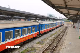 Đoàn tàu của Tổng công ty Đường sắt Việt Nam tại một nhà ga. (Ảnh: Minh Sơn/Vietnam+)