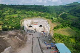 Thi công hầm Tuy An tại Dự án Cao tốc Bắc-Nam phía Đông đoạn Chí Thạnh-Vân Phong. (Ảnh: PV/Vietnam+)