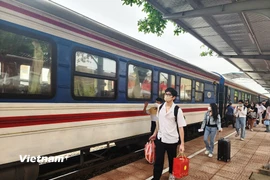 Tuyến Hà Nội-Hải Phòng sẽ được ngành Đường sắt tăng cường chạy thêm các tàu khách. (Ảnh: Việt Hùng/Vietnam+)