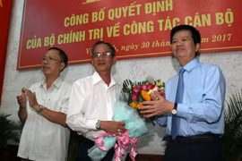 Ông Lữ Văn Hùng (giữa) giữ chức danh Bí thư Tỉnh ủy Hậu Giang, nhiệm kỳ 2015-2020. (Ảnh: Duy Khương/TTXVN)