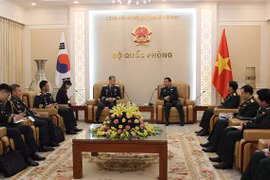 Thượng tướng Phan Văn Giang tiếp Đoàn đại biểu Bộ Tư lệnh Lục quân Hàn Quốc. (Nguồn: mod.gov.vn)