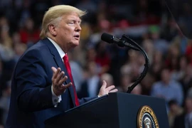 Tổng thống Mỹ Donald Trump phát biểu tại Des Moines, Iowa, Mỹ. (Ảnh: AFP/TTXVN)