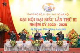 Đoàn Chủ tịch điều hành Đại hội. (Ảnh: Văn Điệp/TTXVN)