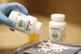 Thuốc Hydroxychloroquine được giới thiệu tại công ty dược phẩm Rock Canyon ở Provo, Utah, Mỹ, ngày 20/5. (Ảnh: AFP/TTXVN)