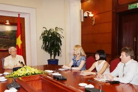 Tổng Bí thư Nguyễn Phú Trọng tiếp và trả lời phỏng vấn các hãng thông tấn, báo chí Hoa Kỳ. (Ảnh: Trí Dũng/TTXVN)