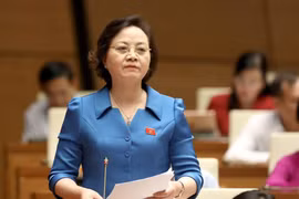 Bộ trưởng Bộ Nội vụ Phạm Thị Thanh Trà giải trình làm rõ ý kiến của đại biểu Quốc hội nêu. (Ảnh: Phương Hoa/TTXVN)