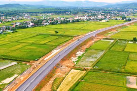 Dự án Cao tốc Nghi Sơn-Diễn Châu sắp được thông xe vào dịp Quốc khánh 2/9. (Ảnh: PV/Vietnam+)