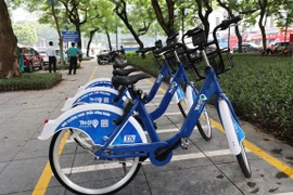 Hà Nội đề xuất lựa chọn thí điểm 2 tuyến đường dành riêng cho xe đạp. (Ảnh: Việt Hùng/Vietnam+)