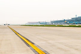 Đường lăn để máy bay đi vào sân đỗ tại các cảng hàng không. (Ảnh: Việt Hùng/Vietnam+)