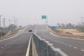 Cao tốc Cao Bồ-Mai Sơn có quy mô 4 làn xe, vận tốc thiết kế 80km/giờ. (Ảnh: Việt Hùng/Vietnam+)
