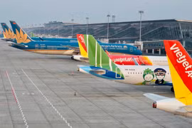 Máy bay của các hãng hàng không tại Sân bay Quốc tế Nội Bài. (Ảnh: CTV/Vietnam+)