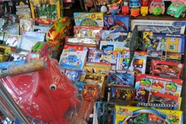 Dù được khuyến cáo nhưng đồ chơi Trung Quốc vẫn tràn lan