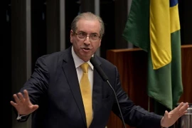 Cựu Chủ tịch Hạ viện Eduardo Cunha phát biểu tại phiên họp ở Brasilia ngày 12/9. (Ảnh: AFP/TTXVN)