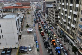 Các lái xe Hy Lạp biểu tình tại thủ đô Athens ngày 20/1 vừa qua. (Ảnh: AFP/TTXVN)