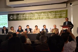 Thứ trưởng Bộ Ngoại giao Vũ Hồng Nam phát biểu tại Đại hội. (Ảnh: Bích Hà/TTXVN)