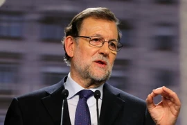 Thủ tướng Tây Ban Nha Mariano Rajoy phát biểu trong một cuộc họp báo ở thủ đô Madrid ngày 29/12/2015. (Ảnh: AFP/TTXVN)