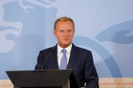 Chủ tịch Hội đồng châu Âu Donald Tusk phát biểu trong cuộc họp báo ở Luxembourg ngày 1/9 vừa qua. (Ảnh: EPA/TTXVN)