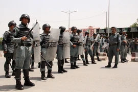 Lực lượng an ninh Afghanistan được triển khai ở Kabul sau khi lực lượng Taliban bắt cóc hàng chục người và sát hại 17 người hôm 30/5 vừa qua. (Ảnh: EPA/TTXVN)