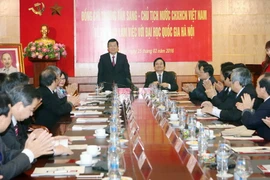 Chủ tịch nước Trương Tấn Sang phát biểu tại buổi làm việc với cán bộ chủ chốt của Đại học Quốc gia Hà Nội. (Ảnh: Nguyễn Khang/TTXVN )