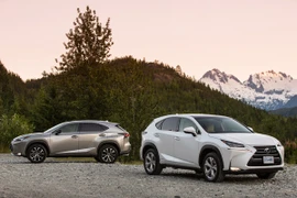 Lexus ra mắt thế hệ NX 2014 sang trọng tại Canada