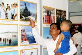 TP. Hồ Chí Minh và Quảng Bình tổ chức triển lãm về biển đảo