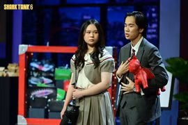 Nhà sáng lập Đinh Phúc Khang của L'arlesienne và người đồng hành - giám đốc mỹ thuật Nguyễn Ngọc Khánh Linh. (Ảnh: Shark Tank)