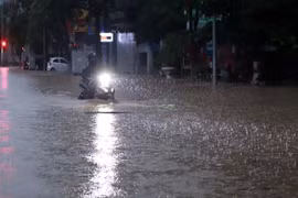Trong những ngày qua, mưa lớn đã xảy ra tại Vĩnh Phúc gây ngập úng, sạt lở đất. (Ảnh: Hoàng Hùng/TTXVN)