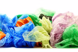 Bao bì nylon thông thường phải mất 500-1.000 năm mới có thể phân hủy và gây ô nhiễm môi trường khi bị thải ra tự nhiên.
