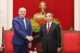 Trưởng Ban Kinh tế Trung ương Nguyễn Văn Bình tiếp ông V.A. Markelov, Phó Chủ tịch Hội đồng quản trị Tập đoàn Gazprom. (Ảnh: Phương Hoa/TTXVN)