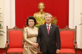 Thường trực Ban Bí thư Trần Quốc Vượng tiếp Phó Chủ tịch thứ hai Quốc hội Vương quốc Campuchia Khuon Sudary. (Ảnh: Phương Hoa/TTXVN)