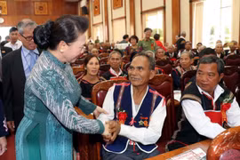 Chủ tịch Quốc hội Nguyễn Thị Kim Ngân với các đại biểu. (Ảnh: Trọng Đức/TTXVN)