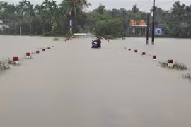 Ngập lụt tại xã Lộc Trì, huyện Phú Lộc, Thừa Thiên-Huế. (Ảnh: Hồ Cầu/TTXVN)