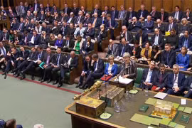Thủ tướng Anh Theresa May phát biểu trong phiên họp Hạ viện tại thủ đô London ngày 26/11/2018. (Ảnh: AFP/ TTXVN)