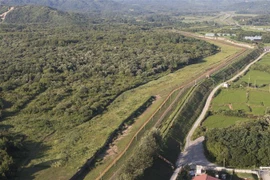 Quang cảnh Khu phi quân sự (DMZ) giữa hai miền Triều Tiên. (Ảnh: AFP/ TTXVN)