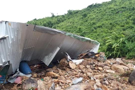 Hiện trường một vụ lở đất tại Khánh Hòa. (Ảnh: Phan Sáu/TTXVN)