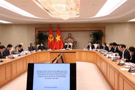 Phó Thủ tướng Vũ Đức Đam, Chủ tịch Hội đồng Quốc gia về Phát triển bền vững và Nâng cao năng lực cạnh tranh phát biểu tại cuộc họp . (Ảnh: Văn Điệp/TTXVN)