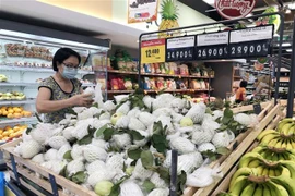 Nhiều mặt hàng nông sản bày bán tại siêu thị Thành phố Hồ Chí Minh. (Ảnh: Mỹ Phương/TTXVN)