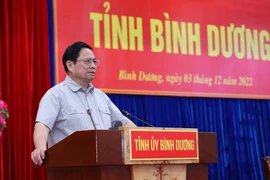 Thủ tướng Phạm Minh Chính phát biểu kết luận buổi làm việc với Ban Thường vụ Tỉnh ủy Bình Dương. (Ảnh: Dương Giang/TTXVN)