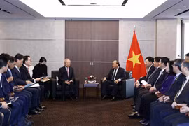 Chủ tịch nước Nguyễn Xuân Phúc tiếp ông Sohn Kyung Sik, Chủ tịch Tập đoàn CJ. (Ảnh: Thống Nhất/TTXVN)