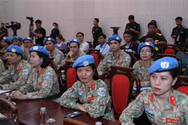Các sỹ quan Việt Nam dự Hội nghị rút kinh nghiệm công tác tham gia hoạt động gìn giữ hòa bình Liên hợp quốc. (Ảnh: Trọng Đức/TTXVN)