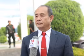 Ông Bounhom Thedthany, Phó Bí thư Tỉnh ủy tỉnh Xiengkhouang, trả lời phỏng vấn phóng viên TTXVN. (Ảnh: Xuân Tú/TTXVN)