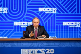 Tổng thống Nga Vladimir Putin phát biểu trong cuộc họp báo bên lề Hội nghị cấp cao BRICS ở Kazan ngày 24/10. (Ảnh: THX/TTXVN)