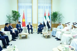 Thủ tướng Phạm Minh Chính hội đàm với Tổng thống Các Tiểu Vương quốc Arab Thống nhất (UAE) Mohamed bin Zayed Al Nahyan. (Ảnh: Dương Giang/TTXVN)