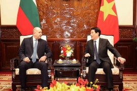 Chủ tịch nước Lương Cường hội đàm hẹp với Tổng thống Bulgaria Rumen Radev. (Ảnh: Lâm Khánh/TTXVN)