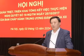 Ông Nguyễn Xuân Thắng quán triệt tổng kết và thực hiện Nghị quyết số 18-NQ/TW của Ban Chấp hành Trung ương Đảng khóa XII của hệ thống Học viện. (Ảnh: TTXVN phát)