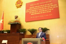 Thủ tướng Phạm Minh Chính quán triệt chuyên đề 'Tình hình kinh tế-xã hội năm 2024, giải pháp tăng tốc phát triển kinh tế-xã hội năm 2025.' (Ảnh: Phương Hoa/TTXVN)