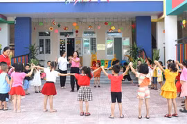 Trẻ 5 tuổi tại một trường mầm non công lập. (Ảnh: Tường Quân/TTXVN)