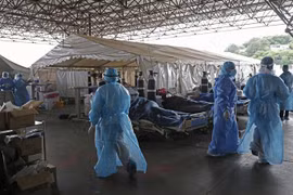Khu cách ly điều trị cho bệnh nhân mắc COVID-19 tại Pretoria, Nam Phi. (Ảnh: AFP/TTXVN)